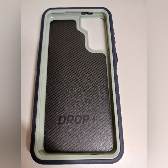 OTTERBOX phone case - Picture 2 of 4